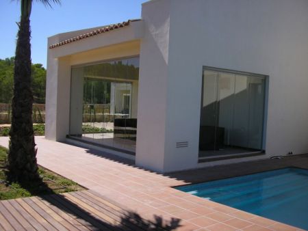 Glass Curtains installation in Las Colinas. (closed View)